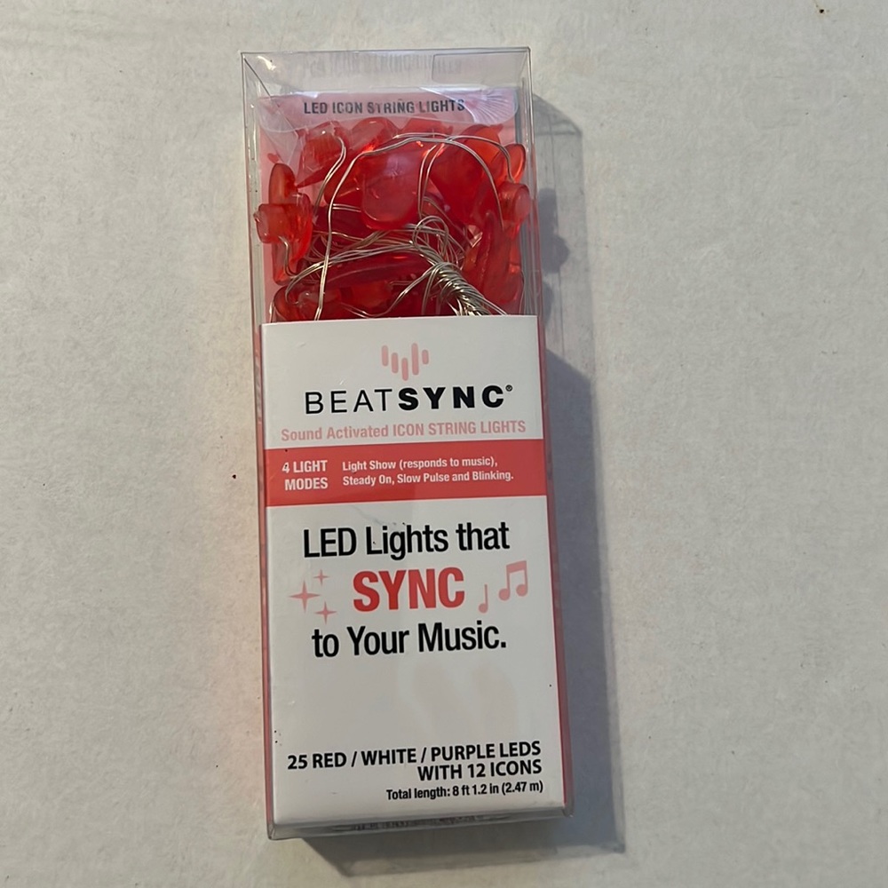 BEATSYNC sound activated string lights heart Valentine’s Day
